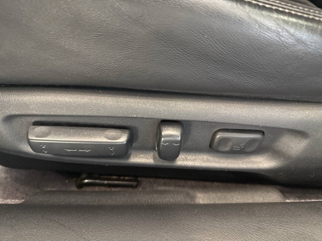 2005 Acura TL Image 18