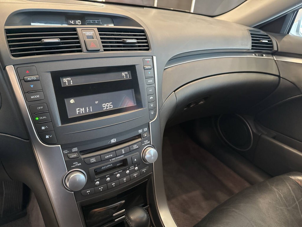 2005 Acura TL Image 23