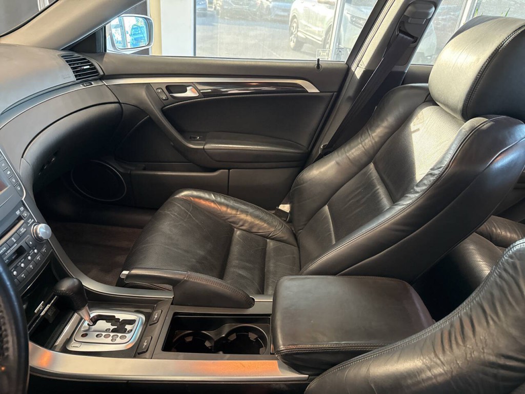 2005 Acura TL Image 25