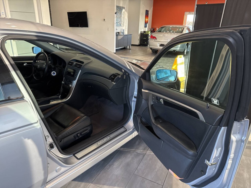 2005 Acura TL Image 36