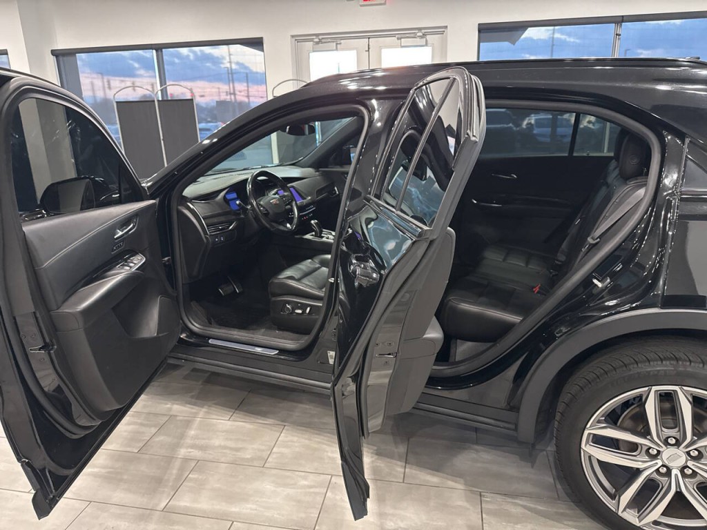 2019 Cadillac XT4 Image 10