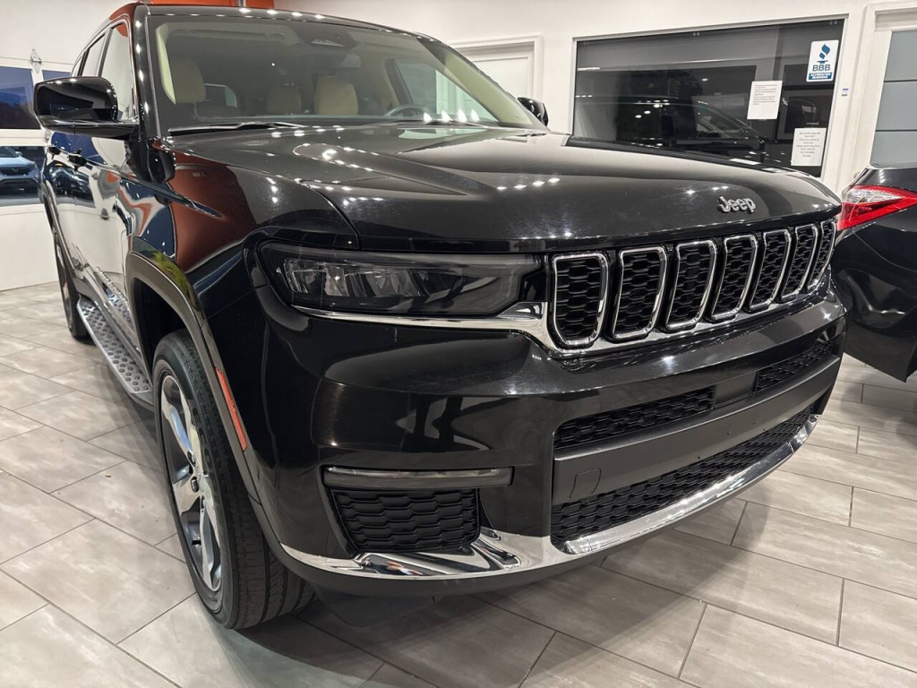 2021 Jeep Grand Cherokee Image 1