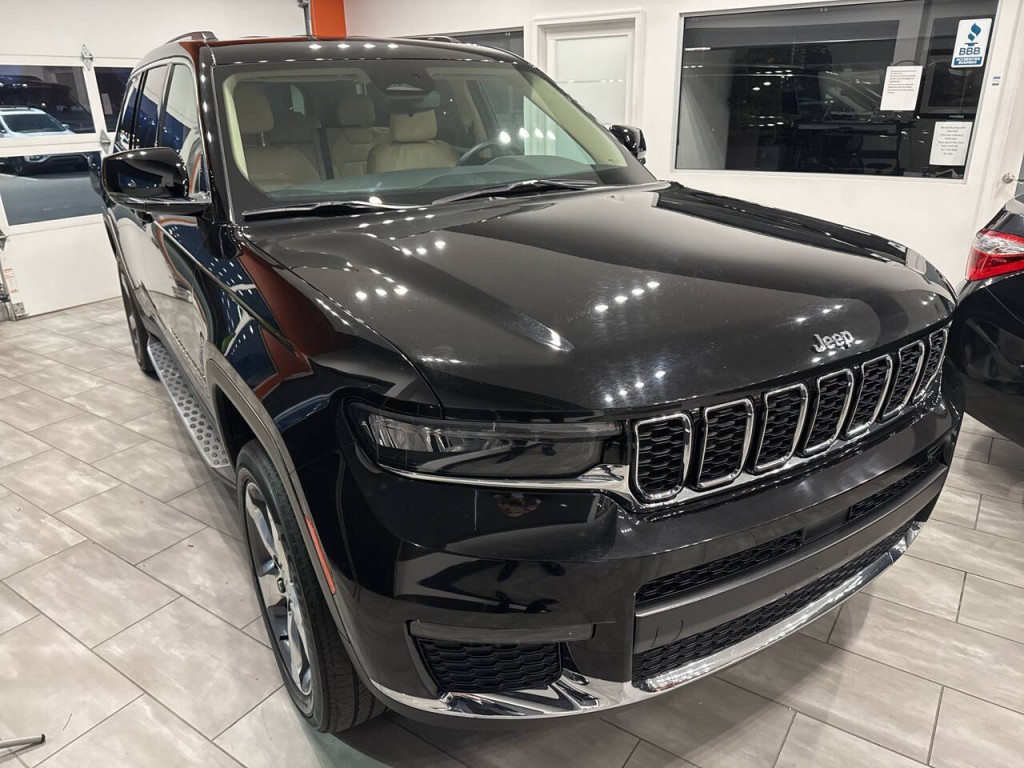 2021 Jeep Grand Cherokee Image 2