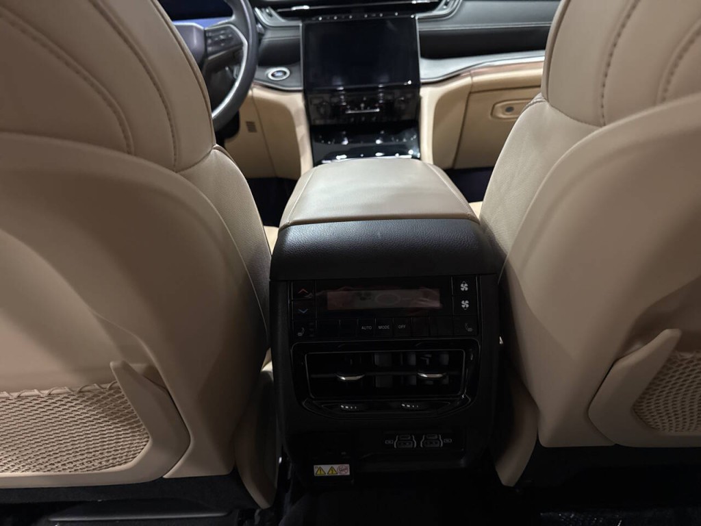 2021 Jeep Grand Cherokee Image 30