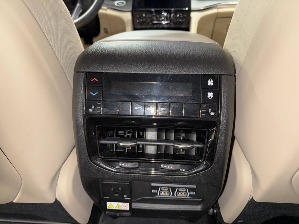 2021 Jeep Grand Cherokee Image 31