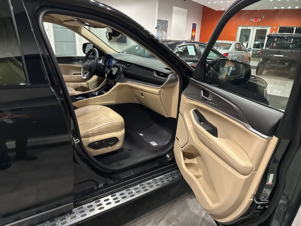 2021 Jeep Grand Cherokee Image 38