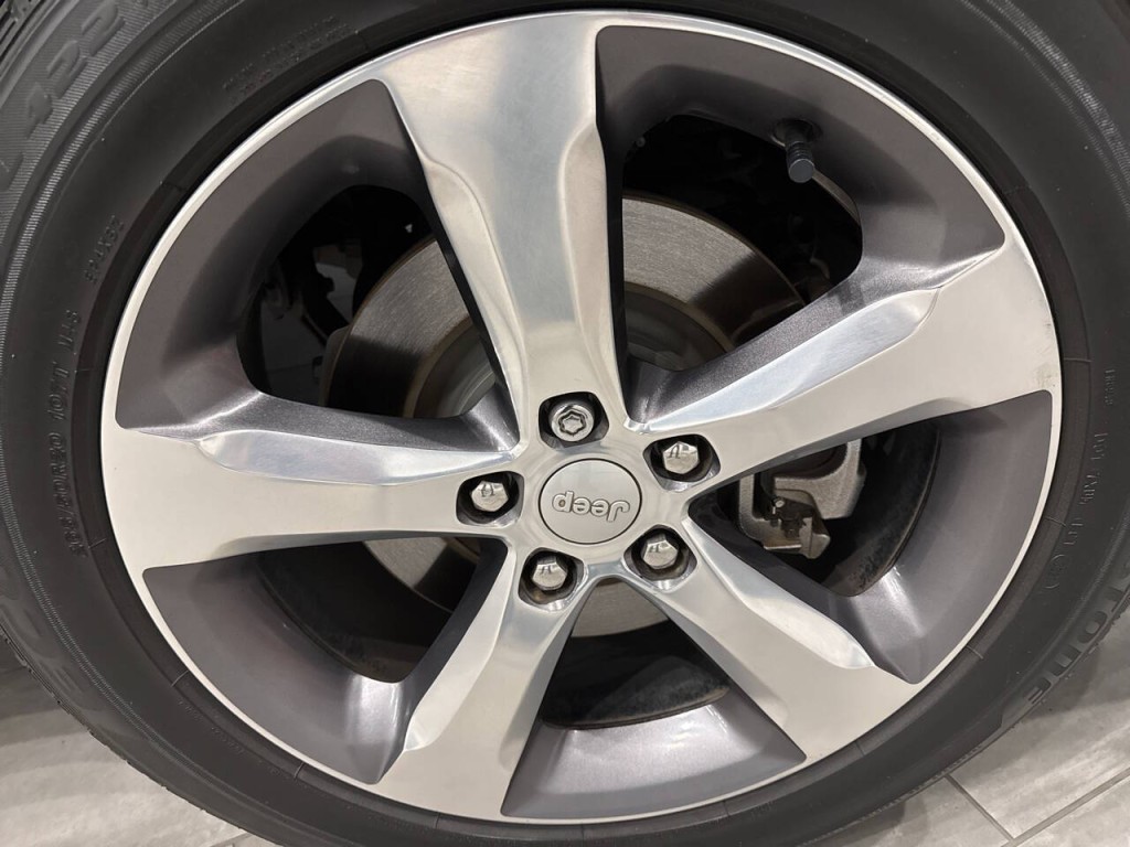 2021 Jeep Grand Cherokee Image 47