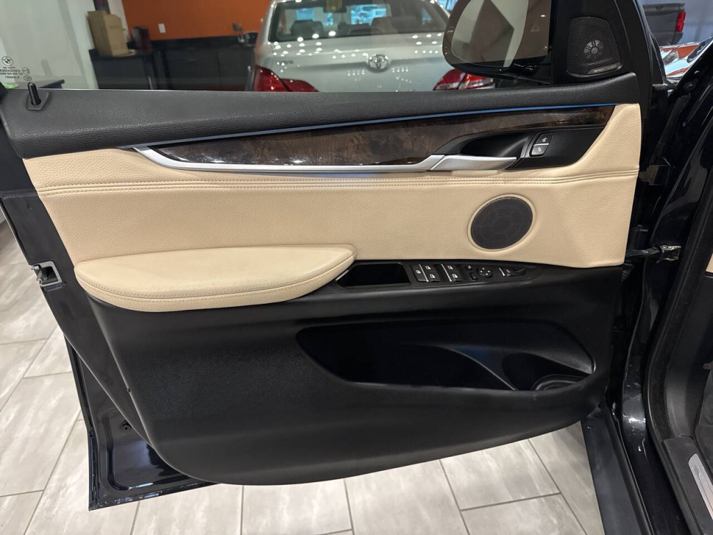 2016 BMW X5 Image 21