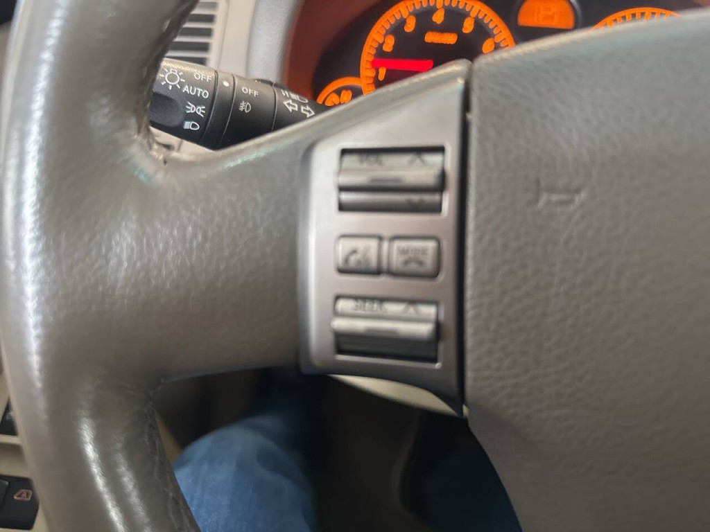 2006 INFINITI G35 Image 35