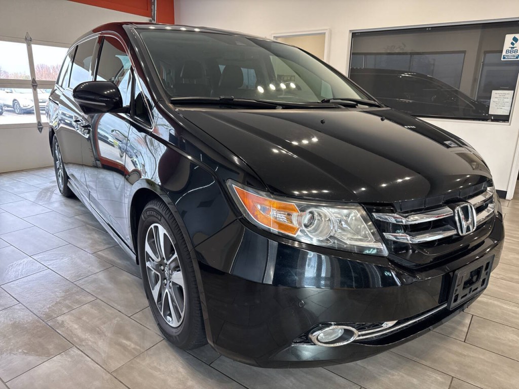 2015 Honda Odyssey Image 2