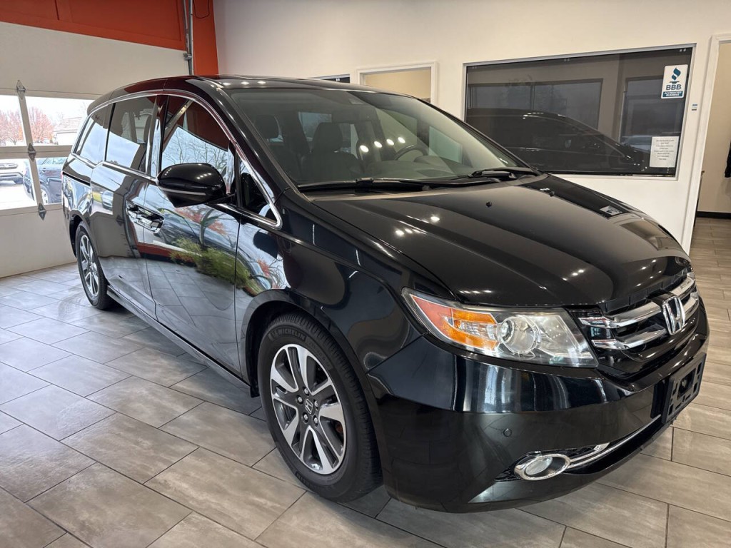 2015 Honda Odyssey Image 3