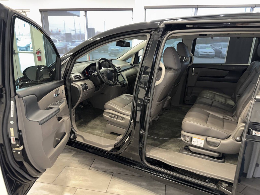2015 Honda Odyssey Image 15