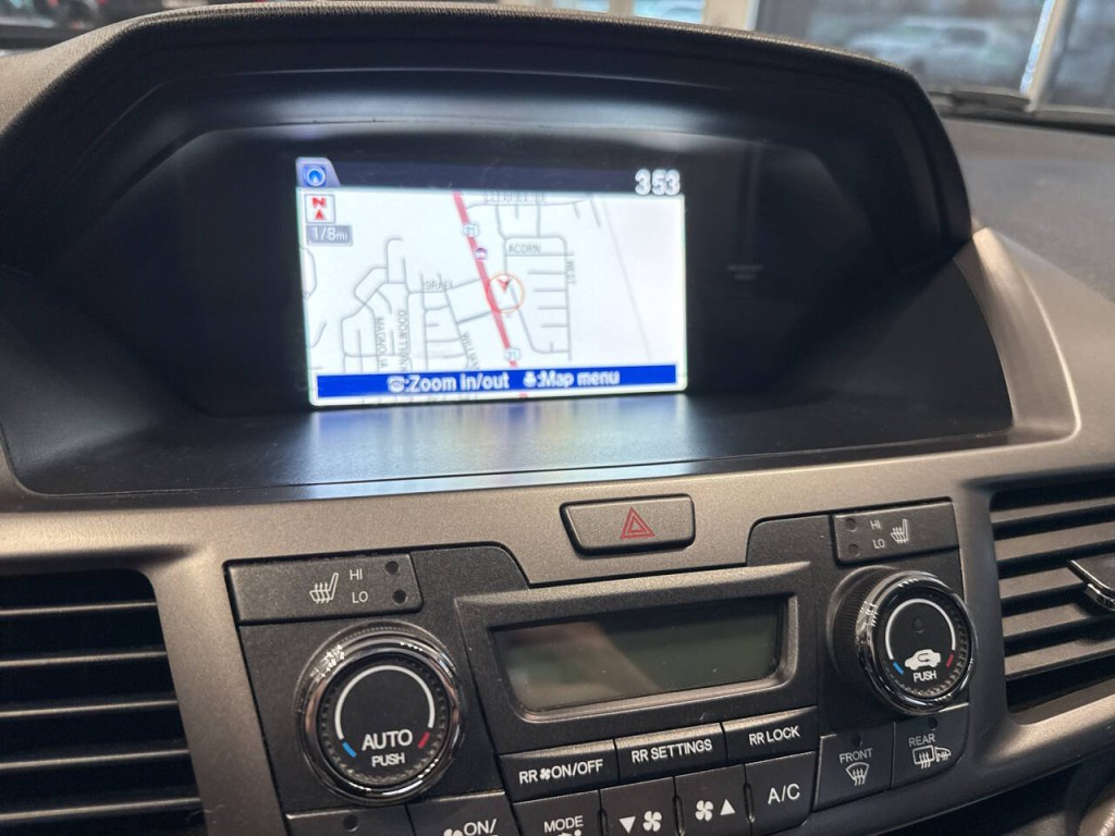 2015 Honda Odyssey Image 34