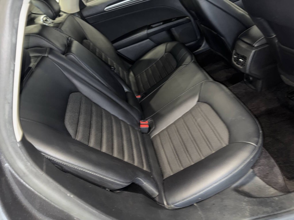 2017 Ford Fusion Image 25