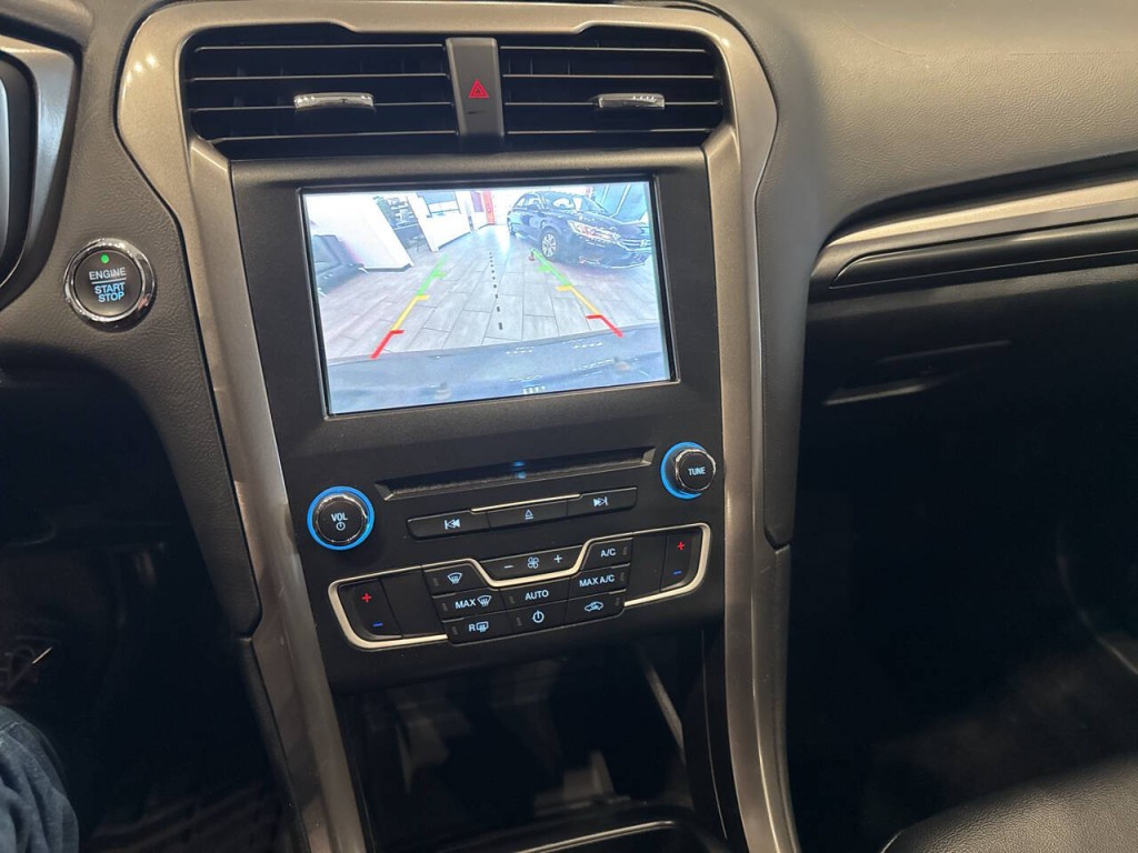 2017 Ford Fusion Image 32