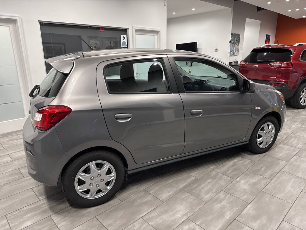 2017 Mitsubishi Mirage Image 8