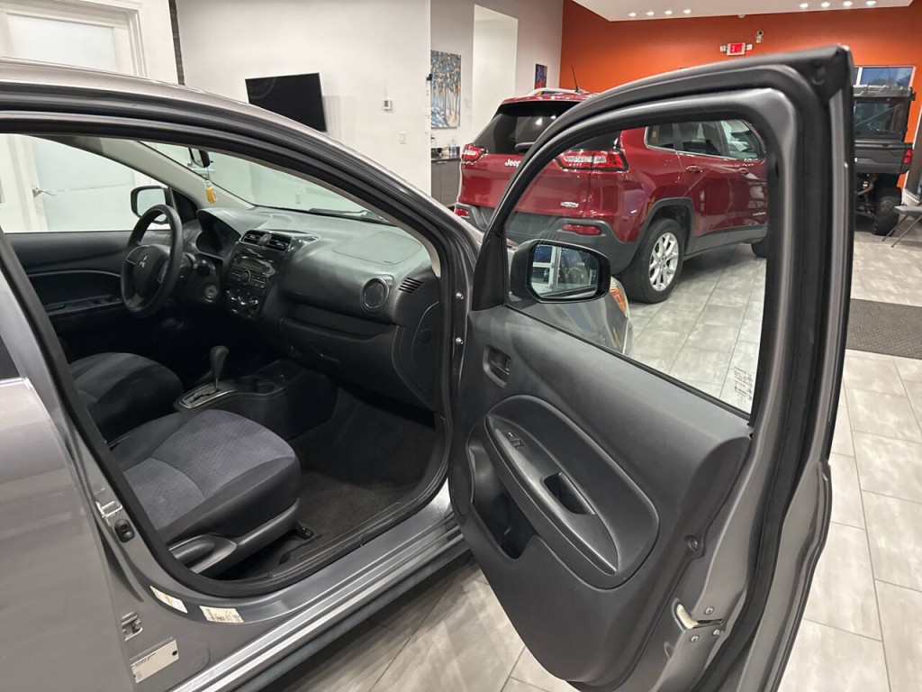 2017 Mitsubishi Mirage Image 24