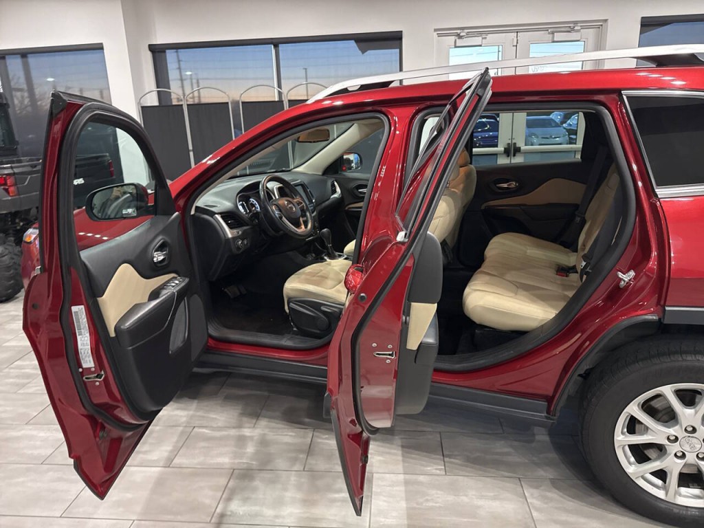 2015 Jeep Cherokee Image 13