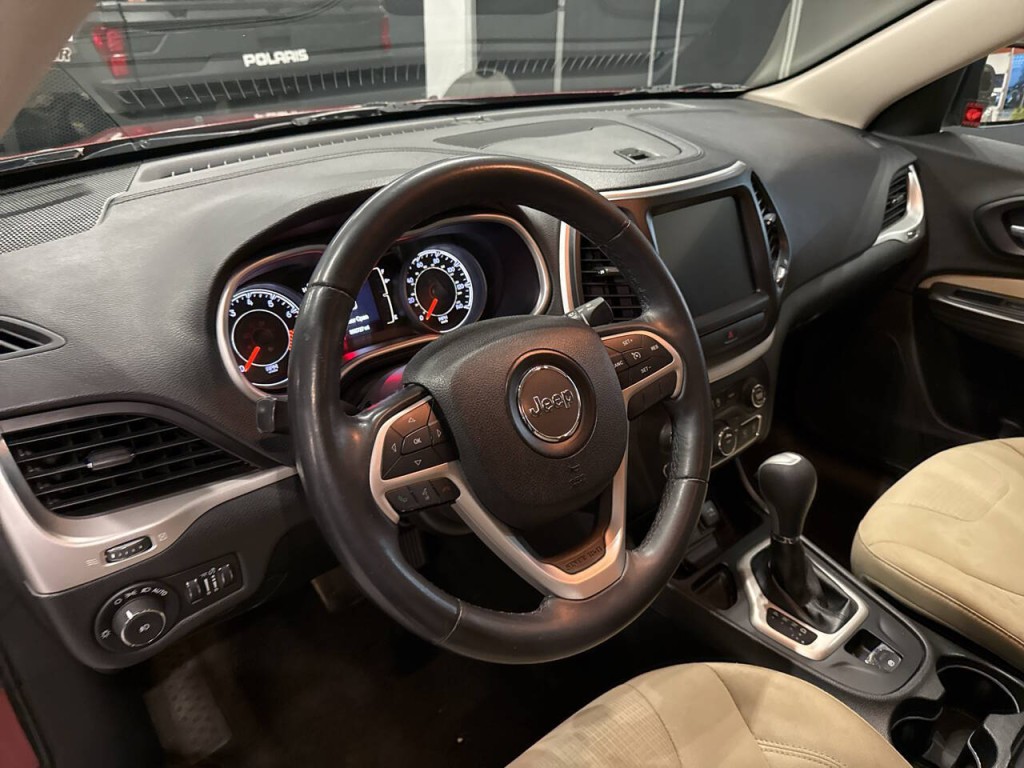 2015 Jeep Cherokee Image 17