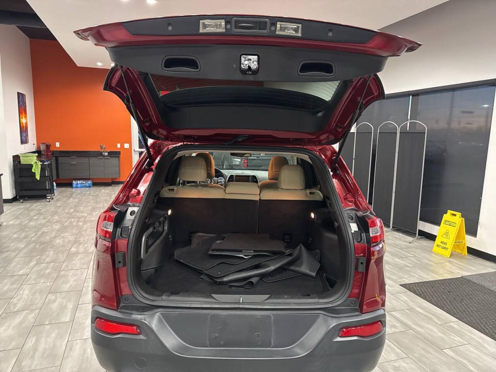 2015 Jeep Cherokee Image 31