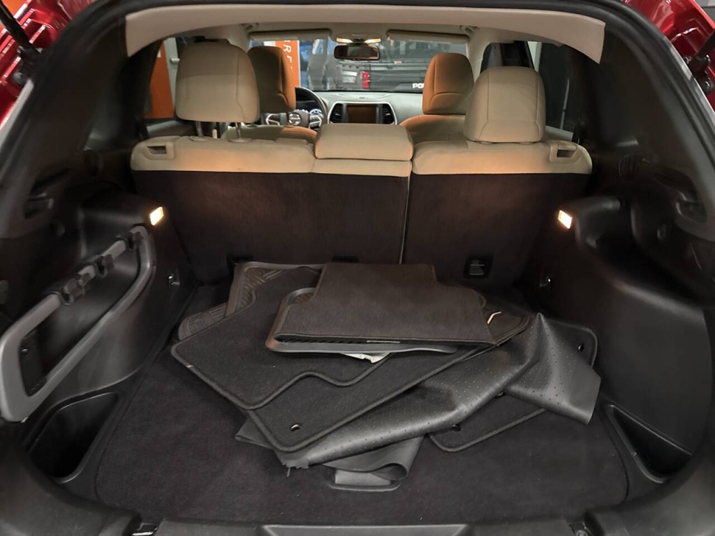 2015 Jeep Cherokee Image 32