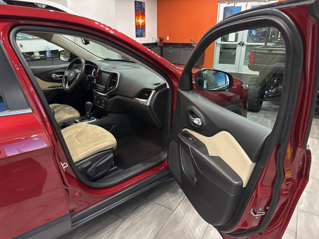 2015 Jeep Cherokee Image 36