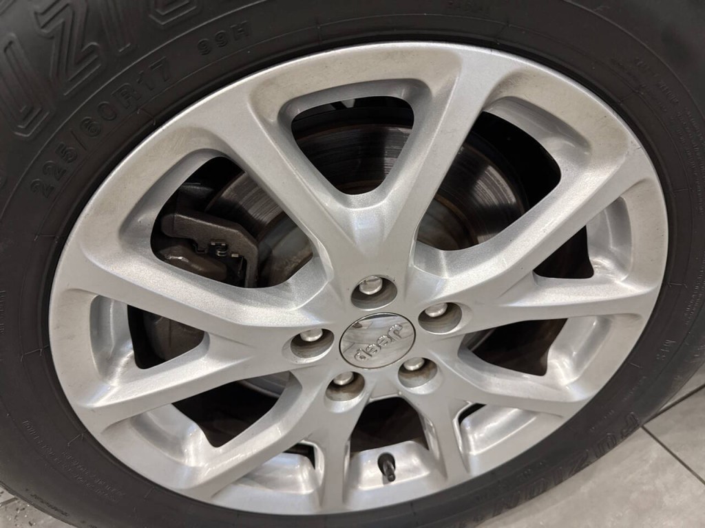 2015 Jeep Cherokee Image 43