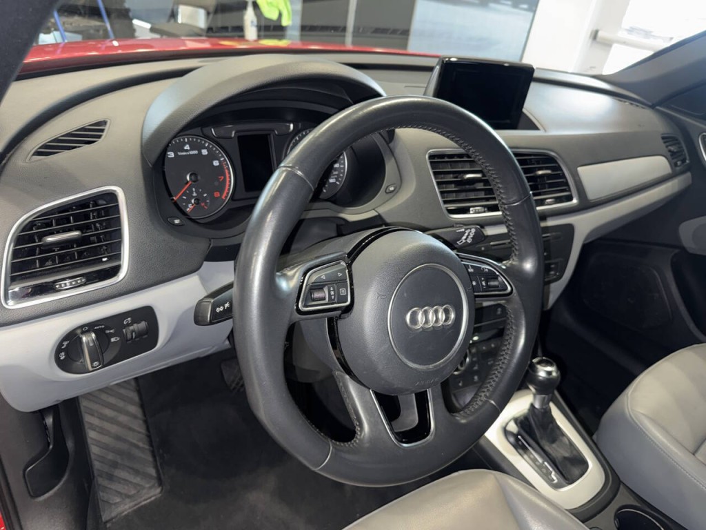 2018 Audi Q3 Image 25