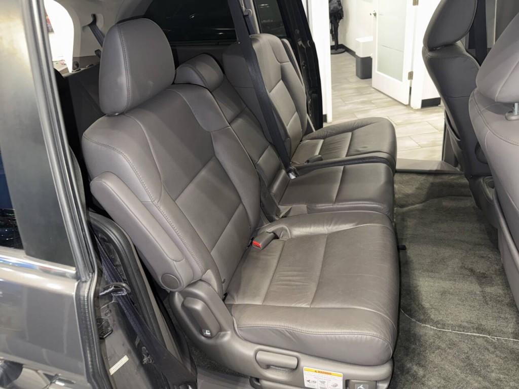2014 Honda Odyssey Image 28