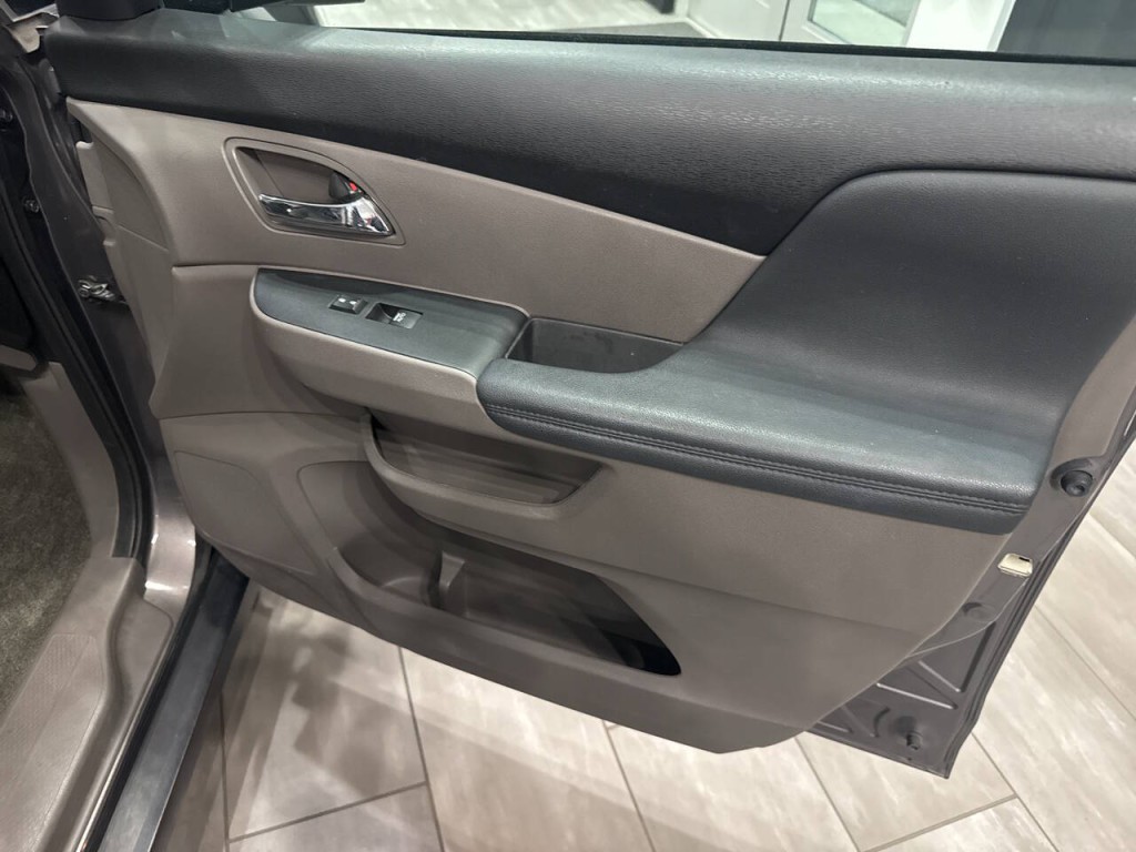 2014 Honda Odyssey Image 29