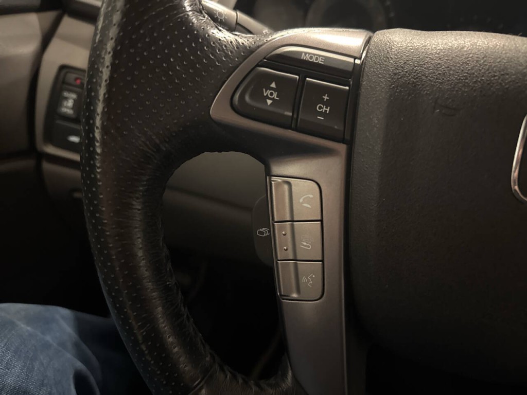 2014 Honda Odyssey Image 35