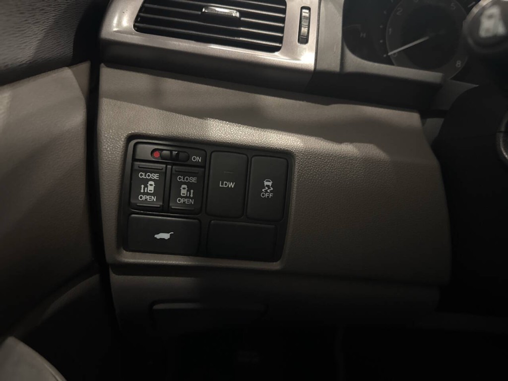 2014 Honda Odyssey Image 36