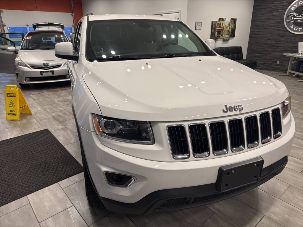 2016 Jeep Grand Cherokee Image 2