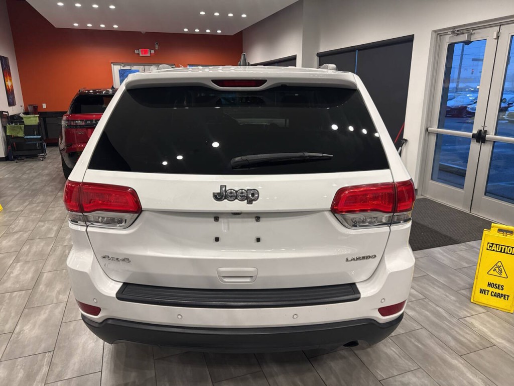 2016 Jeep Grand Cherokee Image 14