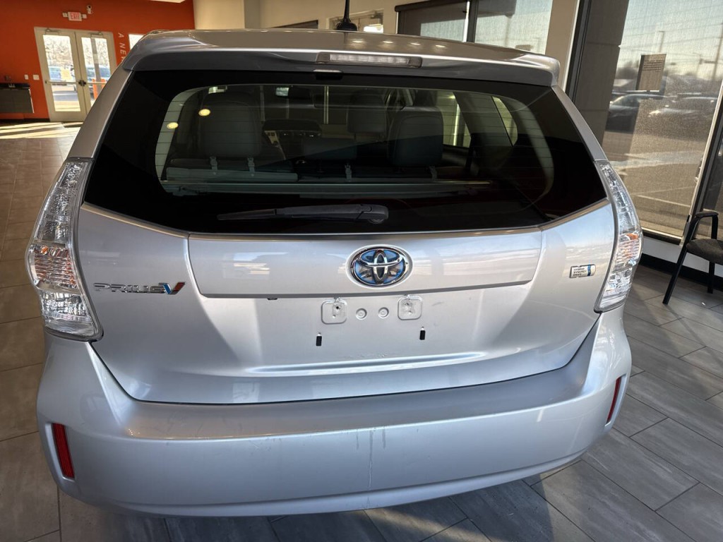 2014 Toyota Prius Image 4