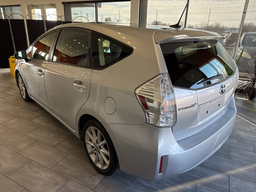 2014 Toyota Prius Image 6