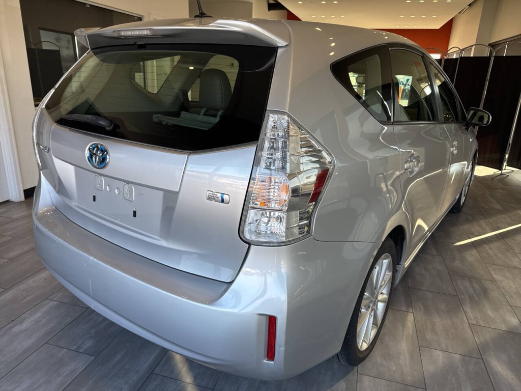 2014 Toyota Prius Image 8