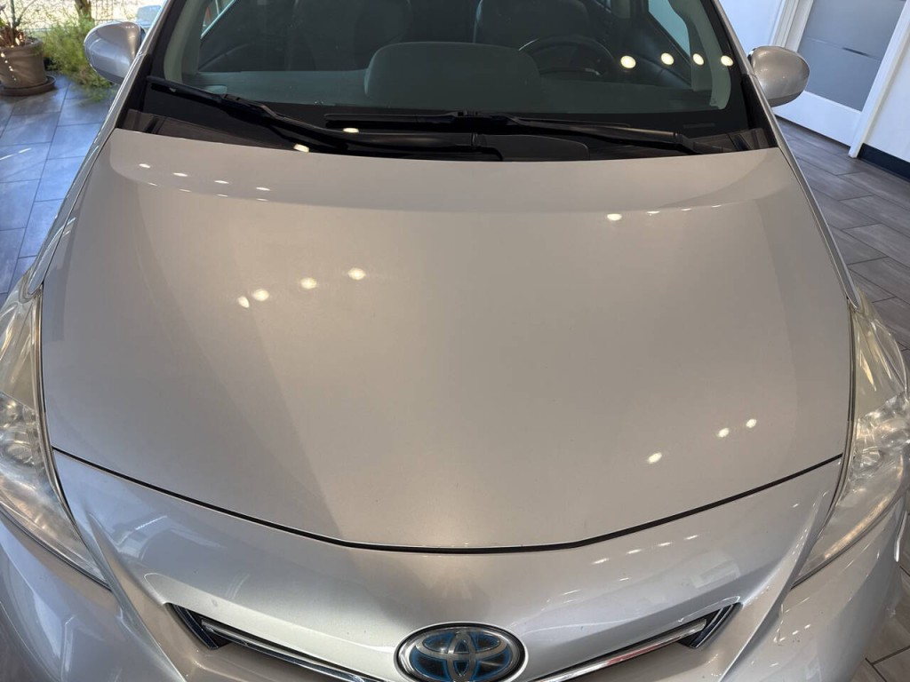2014 Toyota Prius Image 11