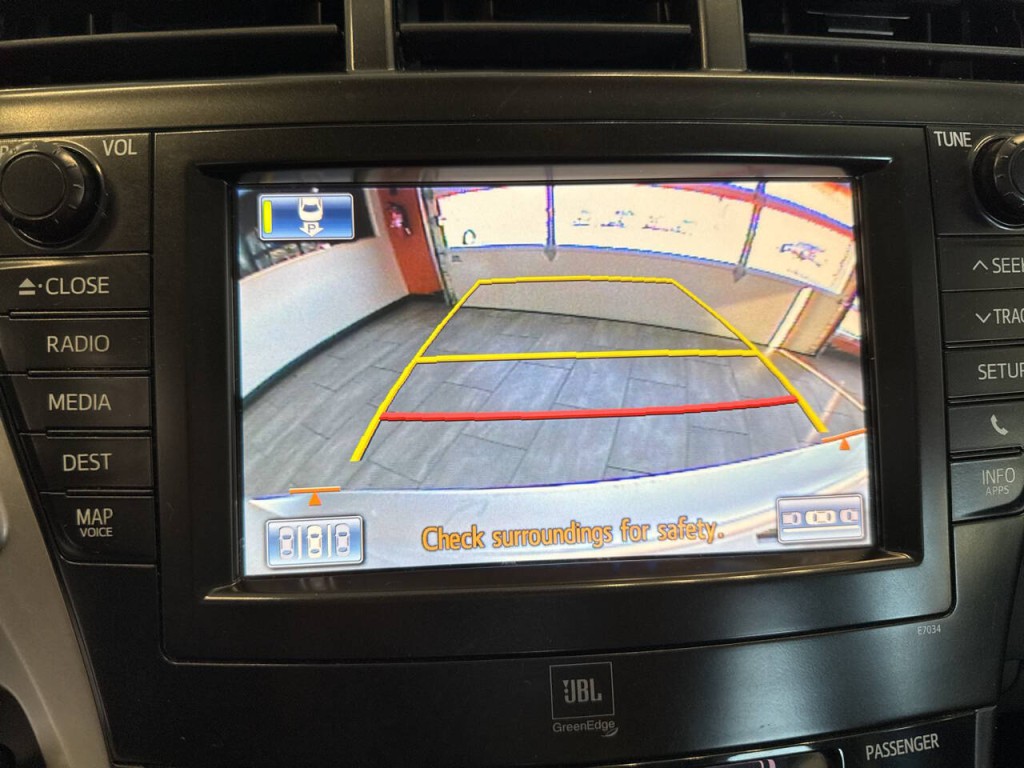 2014 Toyota Prius Image 23