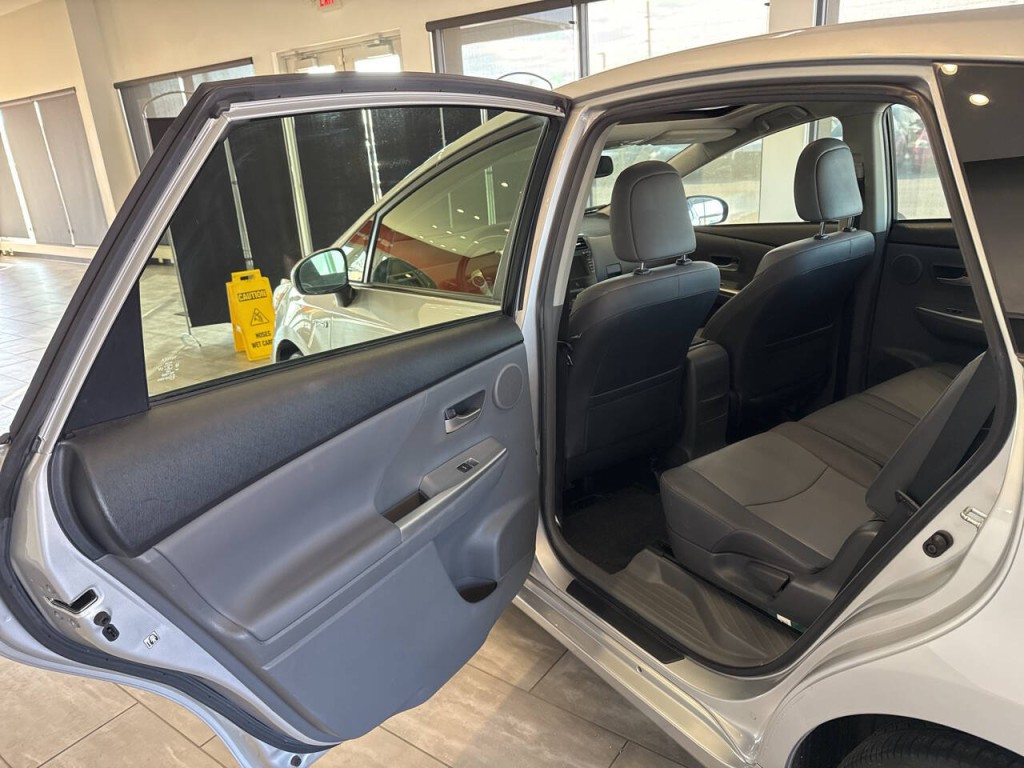 2014 Toyota Prius Image 29