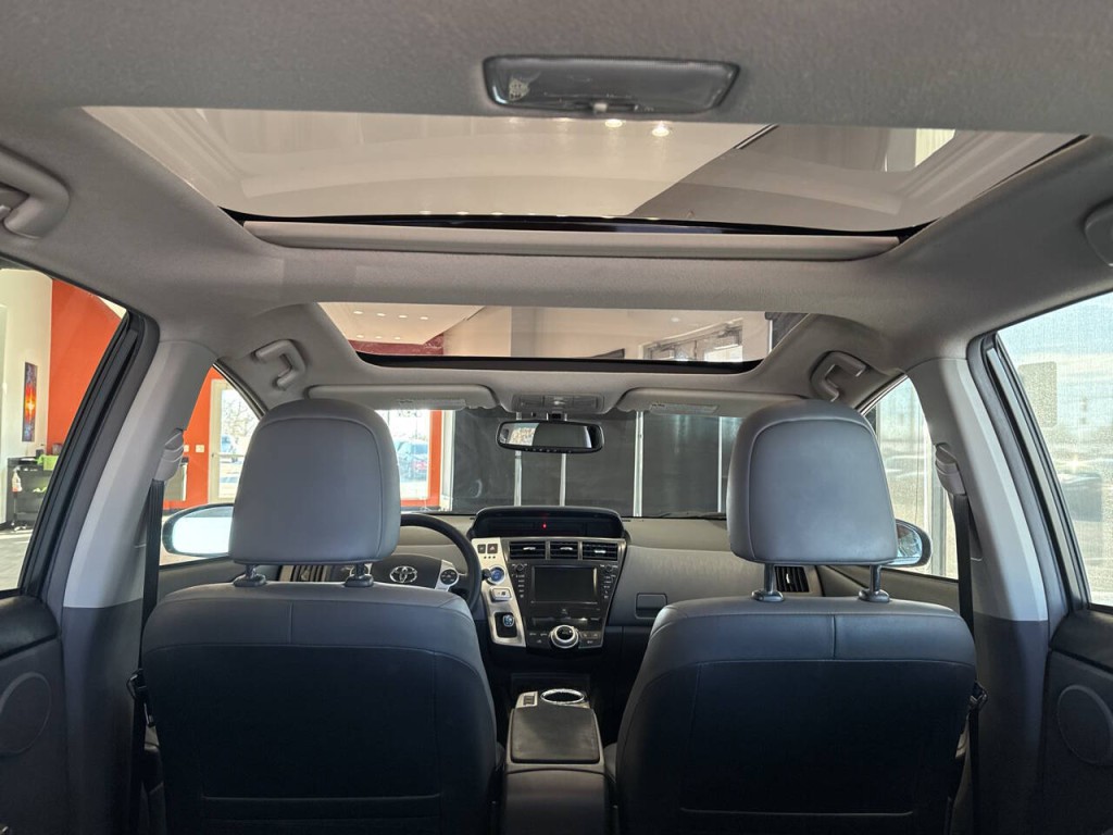 2014 Toyota Prius Image 33