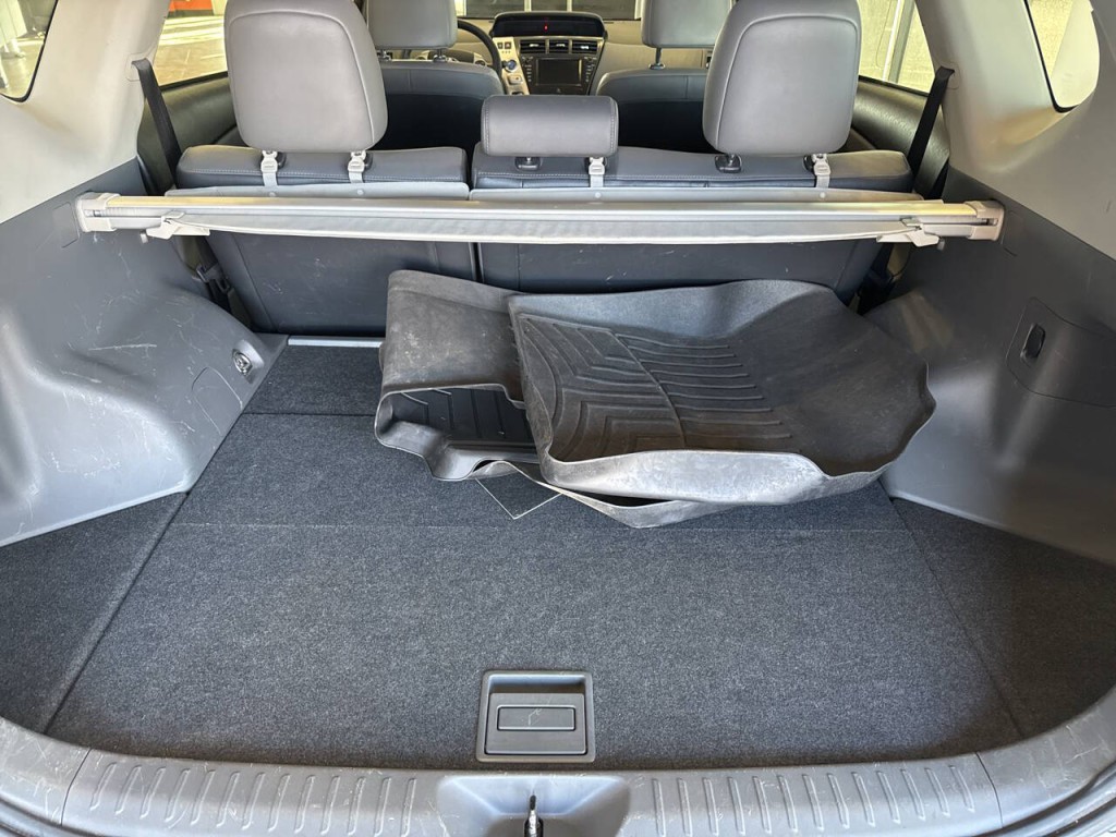 2014 Toyota Prius Image 37