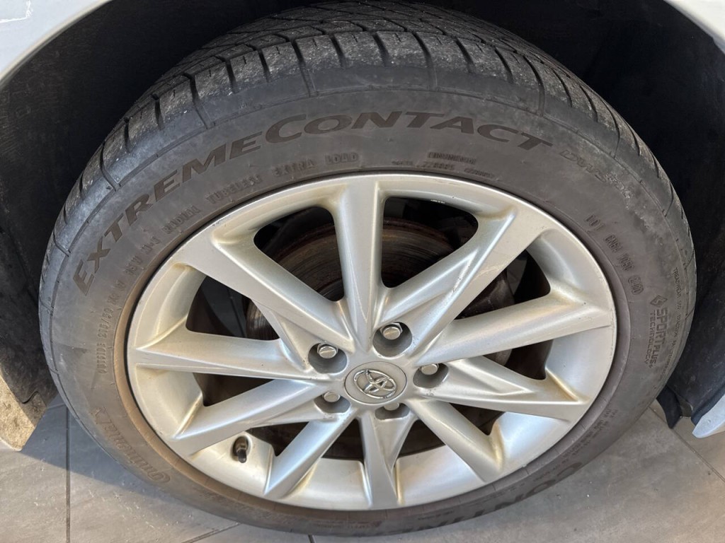 2014 Toyota Prius Image 46