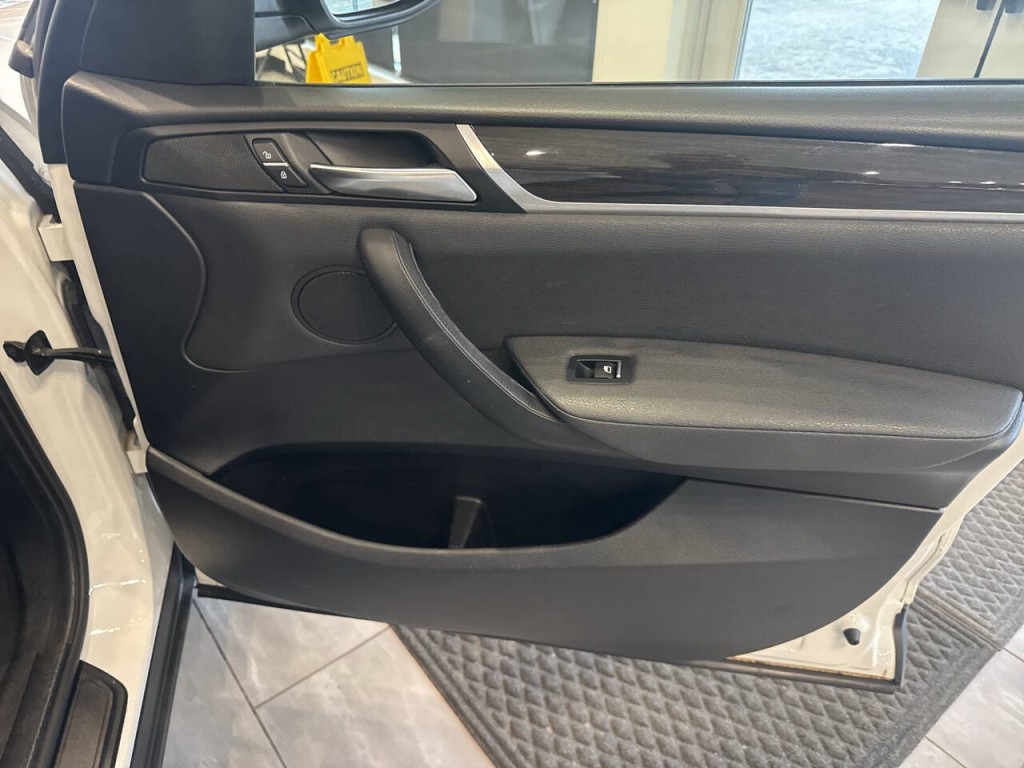 2016 BMW X3 Image 31