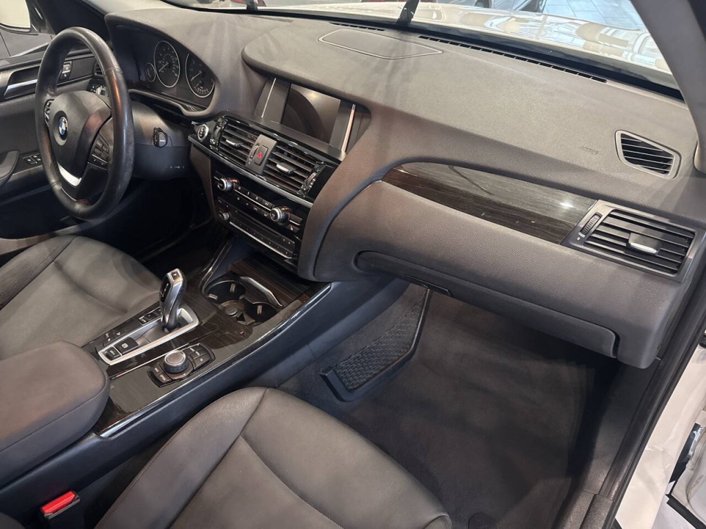 2016 BMW X3 Image 33