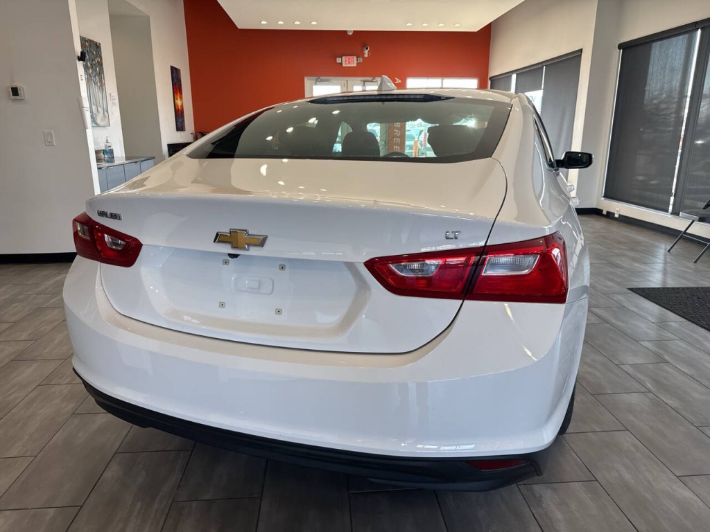 2018 Chevrolet Malibu Image 13