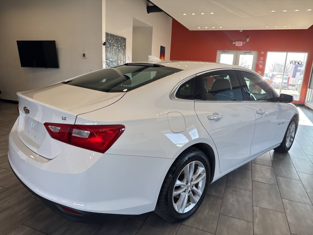 2018 Chevrolet Malibu Image 15