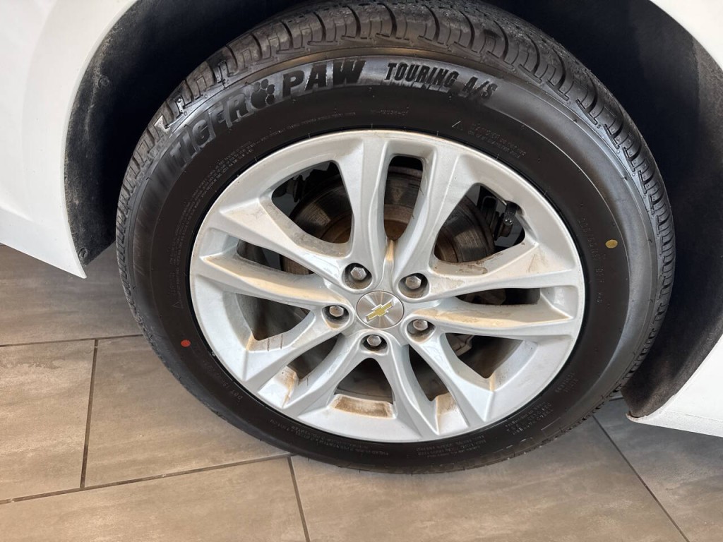 2018 Chevrolet Malibu Image 17