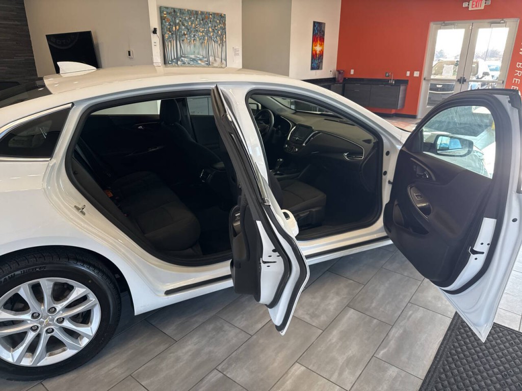 2018 Chevrolet Malibu Image 19