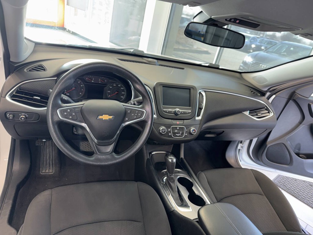 2018 Chevrolet Malibu Image 31